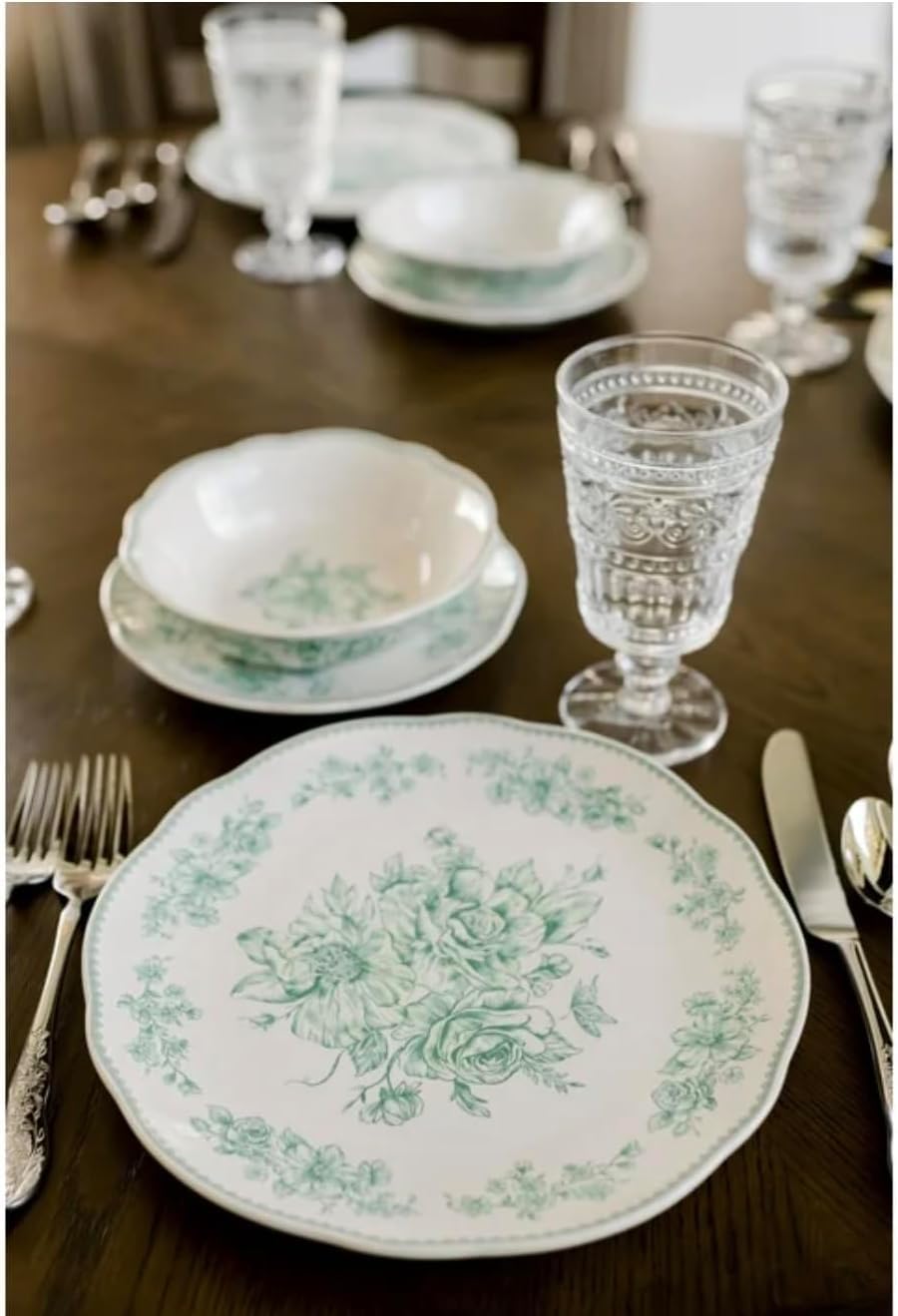 12-Piece Stoneware Dinnerware Set, Service for 4, Green D5339