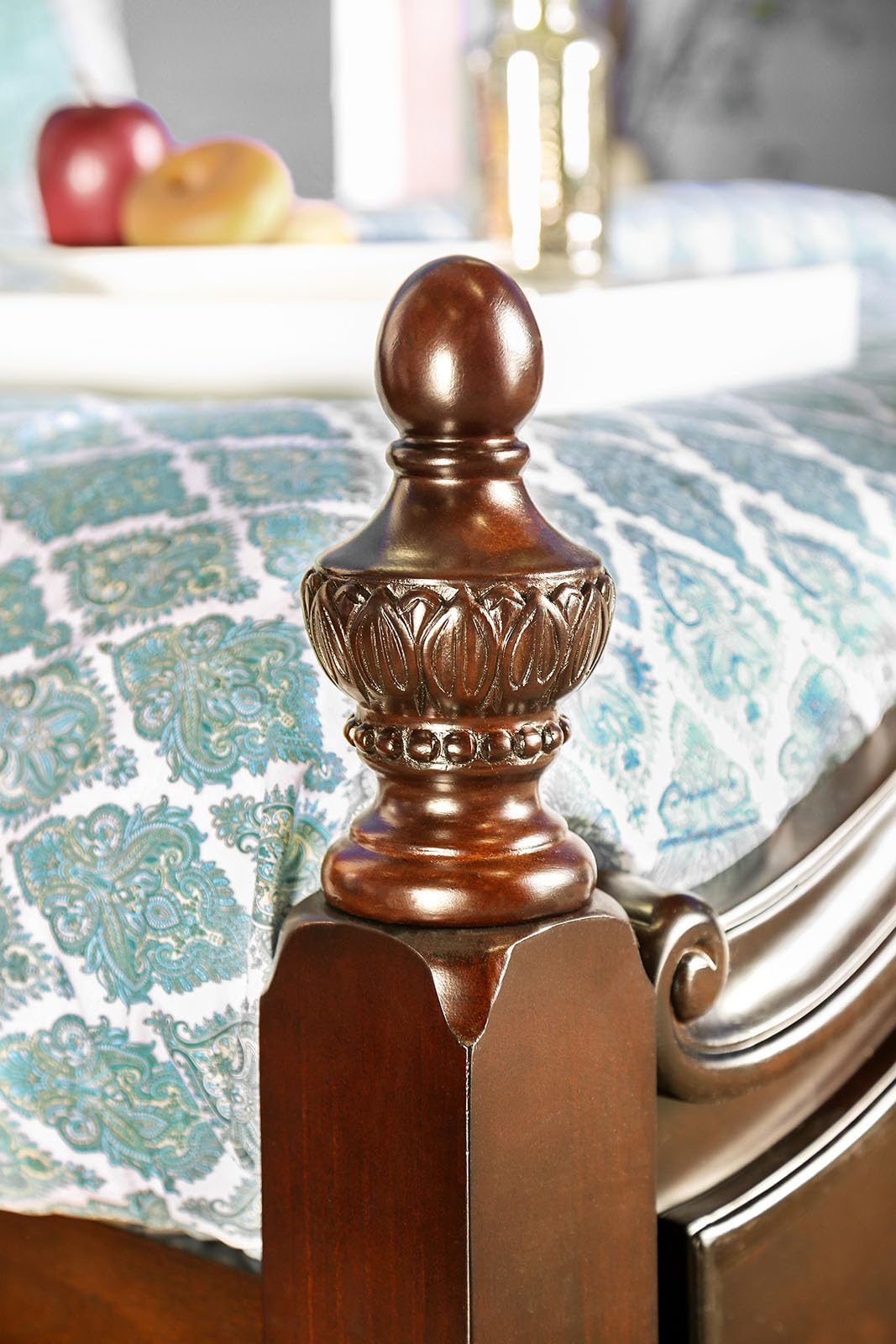 Cherry Wood Low Post Bed California King B896644